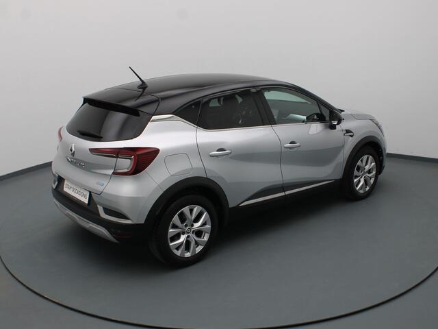 Renault CAPTUR E-Tech Hybrid 145pk Intens Pack parking