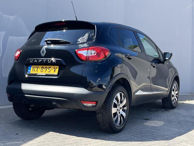 Renault CAPTUR TCe 90 Limited / LED-Verlichting / Bluetooth / Airco / Cruise Control / 16" Lichtmetalen Velgen / Navigatie / Achterbank Verschuifbaar / Parkeersensoren Achter /