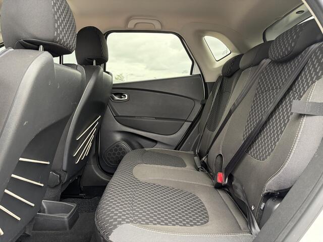 Renault CAPTUR 0.9 TCe Intens + Trekhaak!