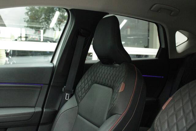 Renault CAPTUR 1.6 E-Tech Plug-in Hybrid 160 Initiale Paris | Trekhaak | ACC | Bose Audio | Elektr. Verw. Voorstoelen |