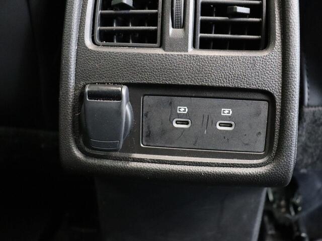Renault CAPTUR 1.6 E-Tech full hybrid 145 techno | Adaptieve Cruise Control | Navigatie | Achteruitrij camera | Parkeersensoren rondom |