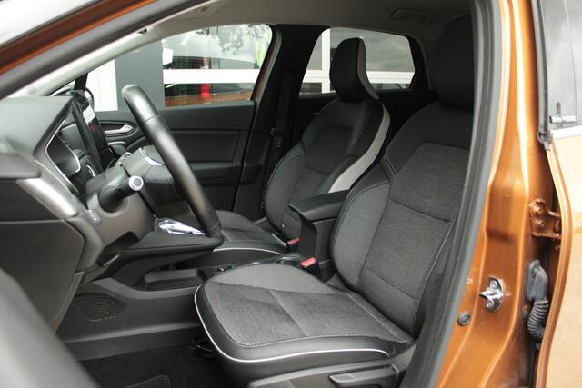 Renault CAPTUR 1.6 E-Tech Plug-in Hybrid 160 Edition One | Trekhaak | 360 ° Camera | Keyless entry |