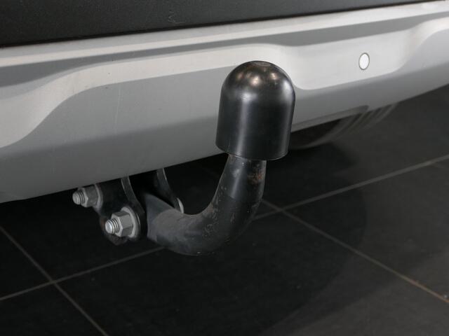 Renault CAPTUR 1.3 TCe 155 Intens *1.500kg Trekgewicht!* - Dealer onderhouden! - Trekhaak - Rondomzicht camera - Dodehoek