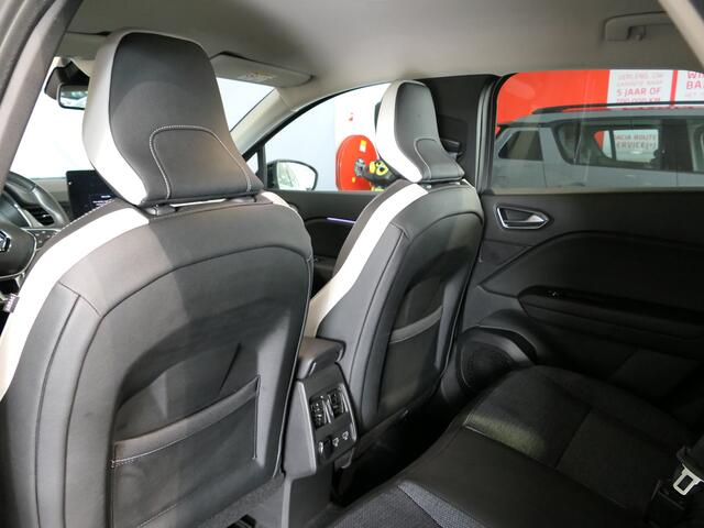 Renault CAPTUR 1.3 TCe 155 Intens *1.500kg Trekgewicht!* - Dealer onderhouden! - Trekhaak - Rondomzicht camera - Dodehoek
