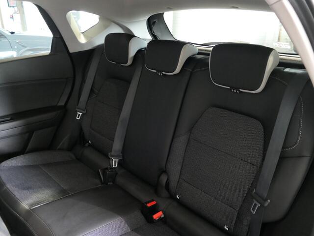Renault CAPTUR 1.3 TCe 155 Intens *1.500kg Trekgewicht!* - Dealer onderhouden! - Trekhaak - Rondomzicht camera - Dodehoek