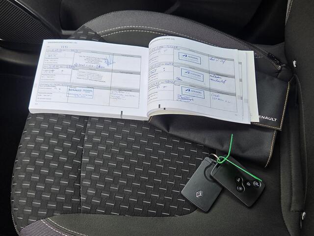 Renault CAPTUR 0.9 TCe Intens / Camera / Trekhaak / Sensoren Achter en Voor / Android Auto / Reservewiel / Navigatie / Dodehoekdetectie /