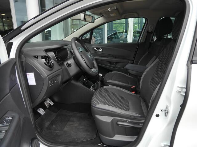 Renault CAPTUR 0.9 TCe Intens | Zwart dak | Navi | Climate control | Parkeersensoren | Lichtmetalen velgen | Weinig KM