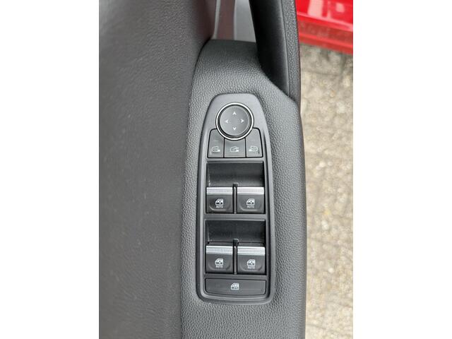 Renault CAPTUR 1.0 TCe 100 Intens