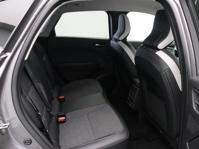 Renault CAPTUR 1.3 TCe 140 Intens | Trekhaak 1500KG | Cruise control | Navigatie | Parkeersensoren achter |