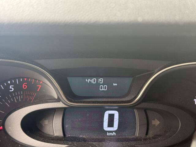 Renault CAPTUR 0.9 TCe Intens | Navigatie | Camera | Trekhaak | All-Season Banden | Climate Control |