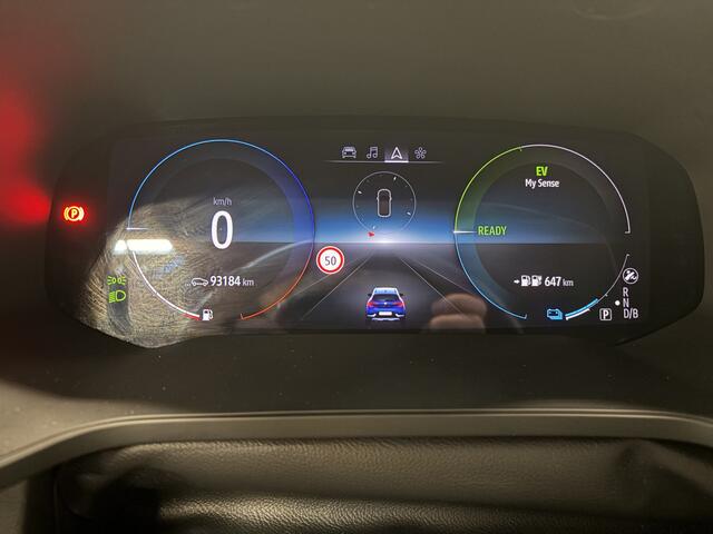 Renault CAPTUR 1.6 E-Tech PHEV 160 Intens AUT/ Trekhaak / Airco/ Cruise/ Camera/ media/ LED