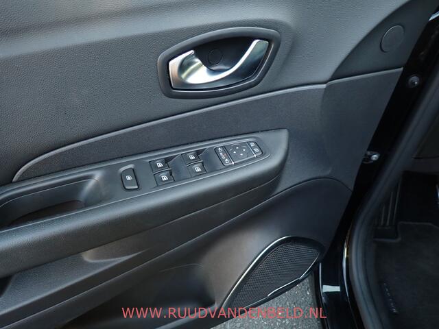 Renault CAPTUR 1.2 TCe Edition One / CAMERA / DODE HOEK / BOSE / NAVI