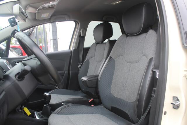 Renault CAPTUR 0.9 TCe Intens Apple Carplay/Android Auto, Keyless entry, Keyless start