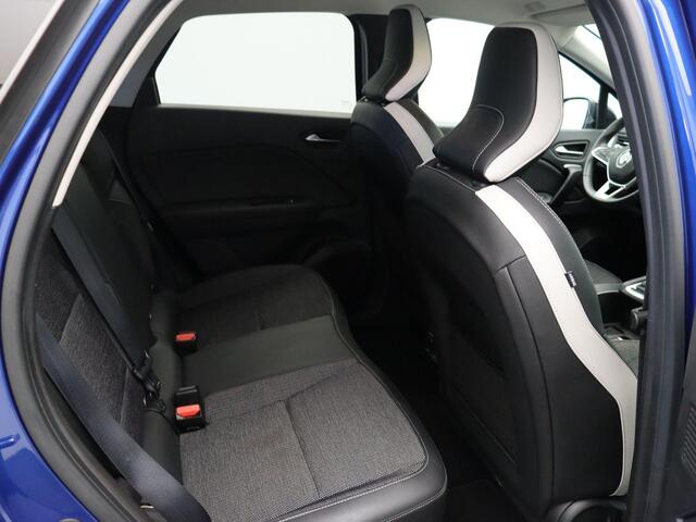 Renault CAPTUR 1.0 TCe 100 Intens | Trekhaak | Dealer onderhouden | Navigatie | Climate control | Lichtmetalen velgen |