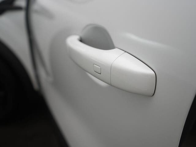 Renault CAPTUR 1.0 TCe 90 Zen - RIJKLAARPRIJS - Achteruitrijcamera - Cruise Control - Volledig Dealeronderhouden