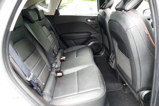 Renault CAPTUR 1.6 E-Tech Plug-in Hybrid 160 Intens. Schuifdak, Adap Cruise, Leer, Bose, 18"LMV, Haak 750kg
