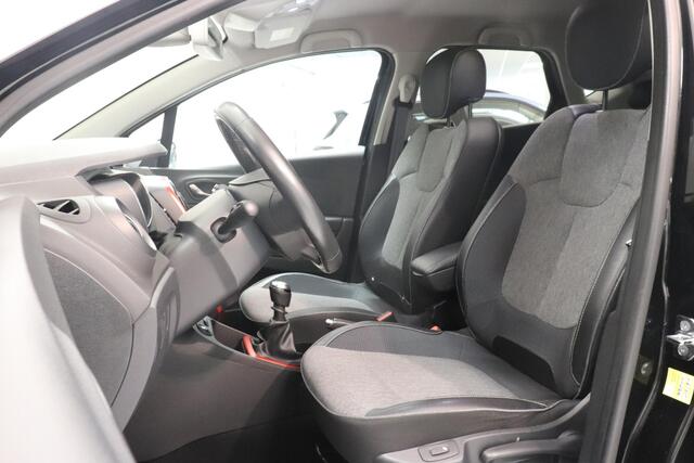 Renault CAPTUR 1.2 TCe Intens | Camera | BOSE | Climate control | Navigatie | AndroidAuto | Cruise control |