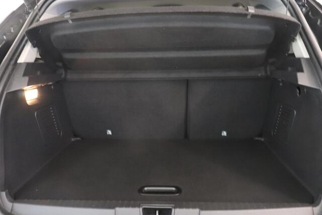 Renault CAPTUR 1.2 TCe Intens | Camera | BOSE | Climate control | Navigatie | AndroidAuto | Cruise control |