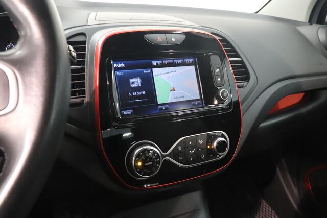 Renault CAPTUR 1.2 TCe Intens | Camera | BOSE | Climate control | Navigatie | AndroidAuto | Cruise control |