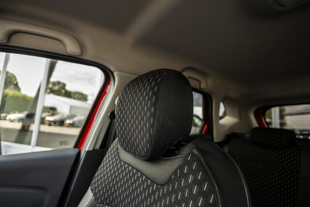 Renault CAPTUR 1.2 TCe Intens | Trekhaak | Camera | NL auto