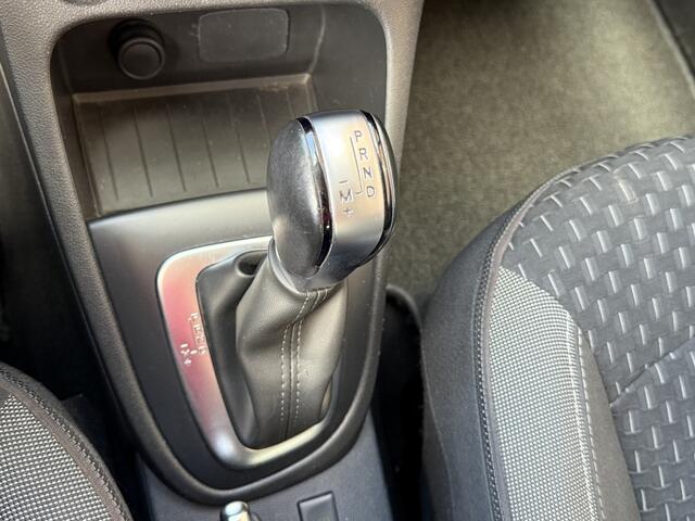 Renault CAPTUR 1.2 TCe Bose AUTOMAAT NAVI CLIMA CAMERA PDC CRUISE
