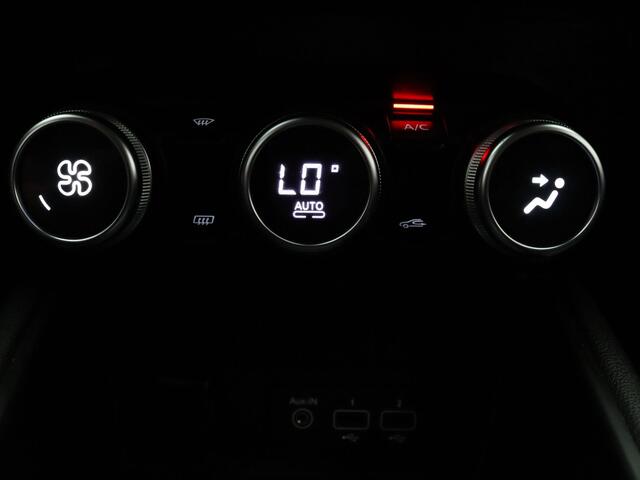 Renault CAPTUR 155pk TCe Initiale Paris Apple Carplay/Android Auto | Climate