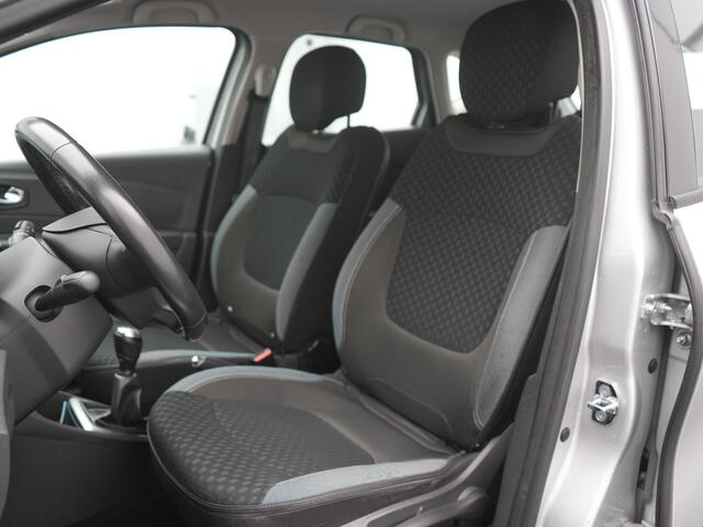 Renault CAPTUR 0.9 TCe Intens - RIJKLAARPRIJS - Cruise Control - Trekhaak