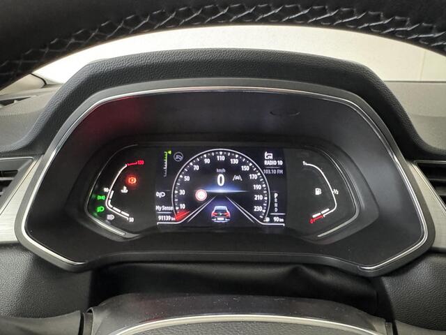 Renault CAPTUR 1.3 TCe 140 Intens | Automaat | Achteruitrijcamera | Navigatie | Climate Control |