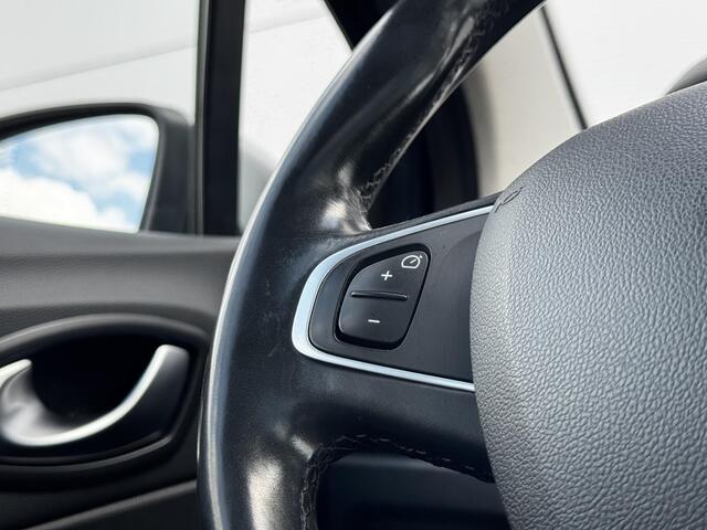 Renault CAPTUR 1.3 TCe Intens /Cruise Control / Navigatie / Achteruitrijcamera / Parkeer Assistent / Keyless Entry