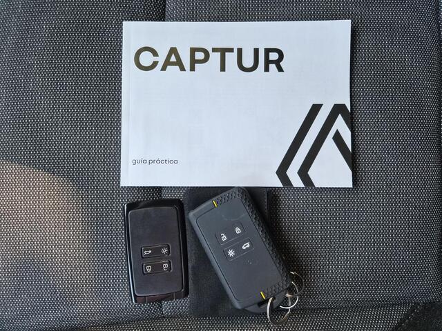 Renault CAPTUR 1.8 E-Tech full hybrid 160 techno / Fabrieksgarantie tot 12-2028 / Adaptieve CC / Pack winter / Stuur- en stoelverwarming / Navi groot scherm / Apple Carplay Android / 18" LM wielen /