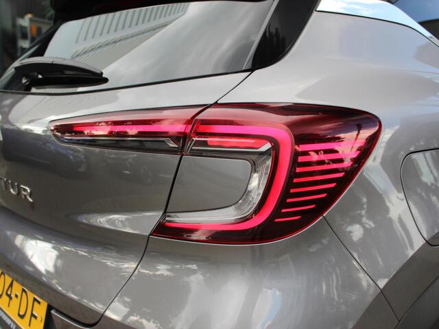 Renault CAPTUR TCe 90 Intens / DEALER ONDERHOUDEN / 40.000KM / PDC / CLIMATE / CRUISE / APPLE CARPLAY / ANDROID AUTO / PRIVACY GLASS / 17'' LMV ALL-SEASON