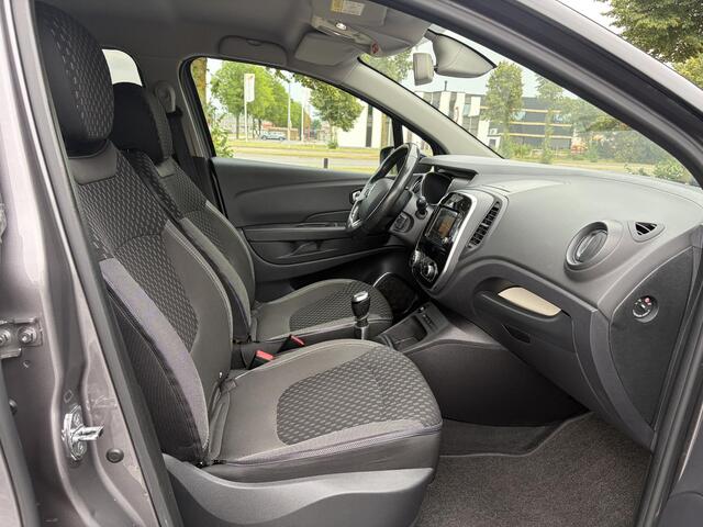 Renault CAPTUR 1.2 TCe Intens 120pk,1e Eigenaar,Camera,Trekhaak,Carplay,Pdc,Clima,Cruise,Dealer Onderhouden,6 Bak,Lm velgen,Dodehoek,N.A.P,Nieuwe Apk bij Aflevering