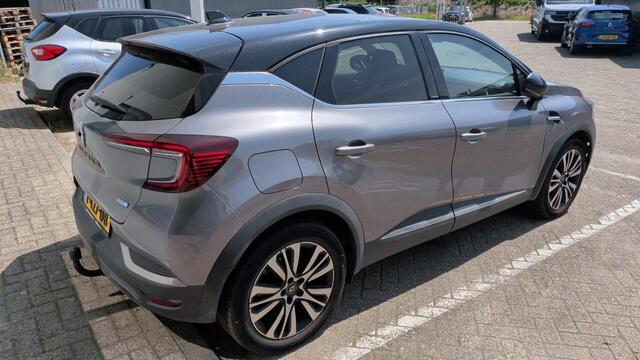 Renault CAPTUR 1.6 E-Tech Plug-in Hybrid 160 Initiale Paris