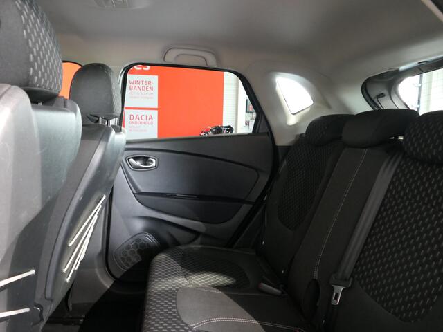 Renault CAPTUR 1.2 TCe Intens - Trekhaak - Dodehoek - Camera - Parkeerassistent