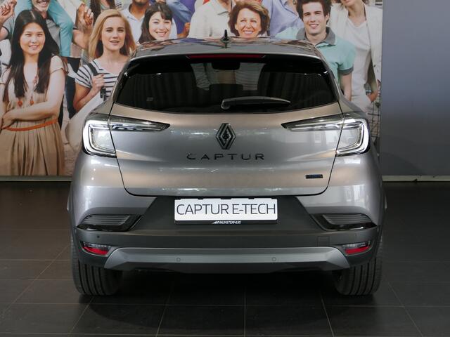 Renault CAPTUR 1.3 mild hybrid 160 esprit Alpine - Stuurverwarming - Sensor V+A - Camera - 19" LMV