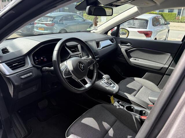 Renault CAPTUR 1.6 E-Tech PHEV 160pk Intens | Trekhaak | Stoelverwarming | 18 Inch | Dodehoeksensoren | Camera | Climate Control |