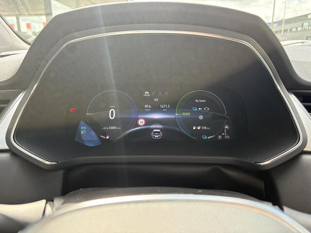 Renault CAPTUR 1.6 E-Tech PHEV 160pk Intens | Trekhaak | Stoelverwarming | 18 Inch | Dodehoeksensoren | Camera | Climate Control |