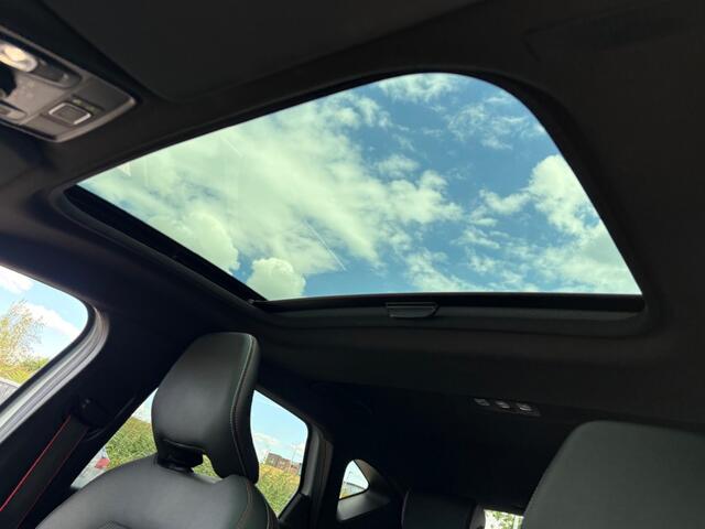 Renault CAPTUR 1.3 TCE AUT. MHEV 140PK RS-LINE PANO-DAK NAVI CAMERA CARPLAY LED AIRCO LMV PDC
