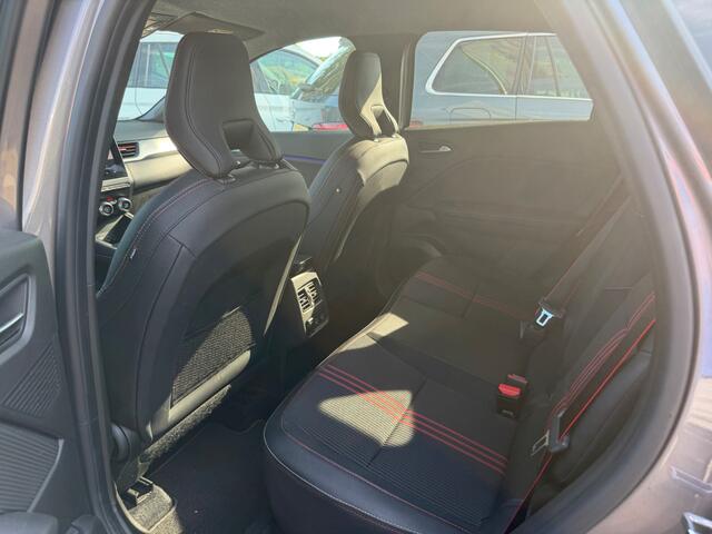 Renault CAPTUR 1.3 mild hybrid 160 R.S. Line / Trekhaak / Camera / CarPlay / Keyless / 18'' / Half leder / DAB / Cruise Control