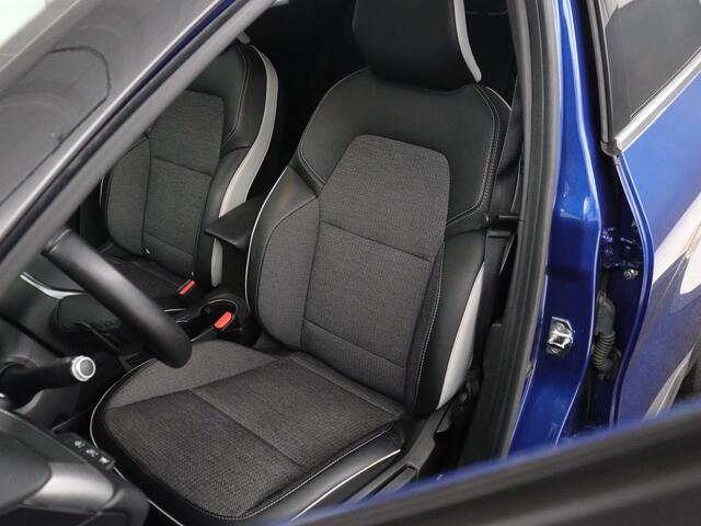 Renault CAPTUR 1.3 TCe 140 Intens | Half leder | Navigatie | DAB+ | Cruise control | Lane assist | Climate Control | Virtual Display | Carplay | Camera | Park assist | Trekhaak