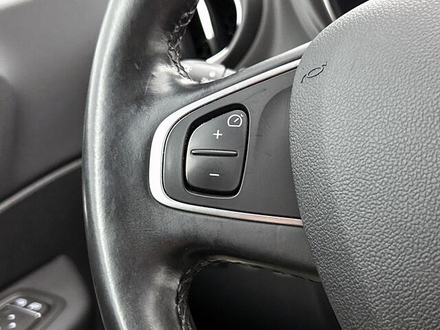 Renault CAPTUR 0.9 TCe Intens | Camera | Climate control | Trekhaak | Lichtmetalen velgen