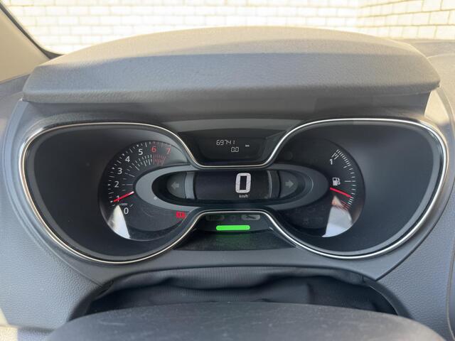 Renault CAPTUR 0.9 TCe Intens | Achteruitrijcamera | Dealer Onderhouden | Navigatie | Trekhaak | Climate Control |