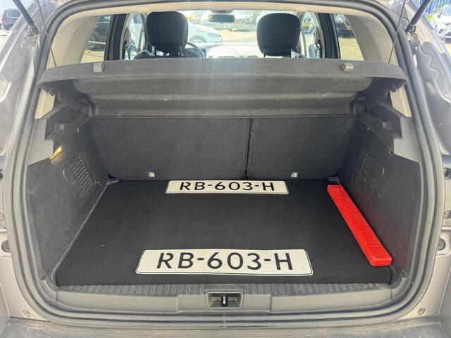 Renault CAPTUR 0.9 TCe Intens | Achteruitrijcamera | Dealer Onderhouden | Navigatie | Trekhaak | Climate Control |