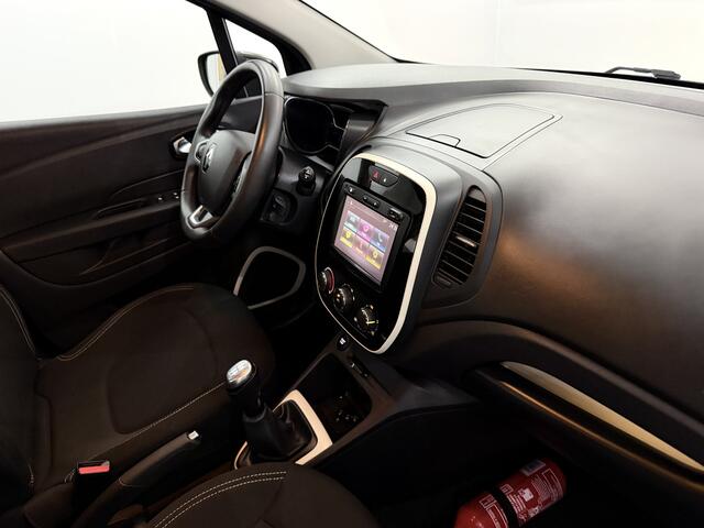 Renault CAPTUR 0.9 TCe Intens Airco, Parkeersensoren, Navi, Keyless start, Cruise control, A start stop, Lichtmetalen velgen