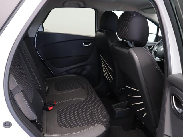 Renault CAPTUR 0.9 TCe Intens | Dealer onderhouden | Trekhaak | Achteruitrijcamera | Parkeersensoren rondom | Navigatie | Dodehoekwaarschuwing |