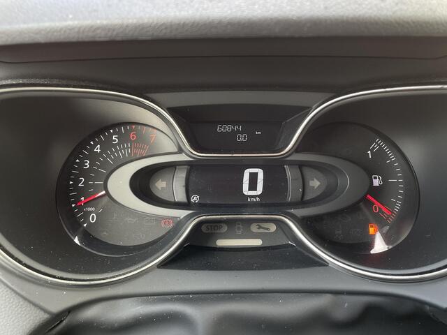 Renault CAPTUR 0.9 TCe Limited | Trekhaak | Stoelverwarming | Parkeersensoren achter | Climate Control | Keyless Entry & Start