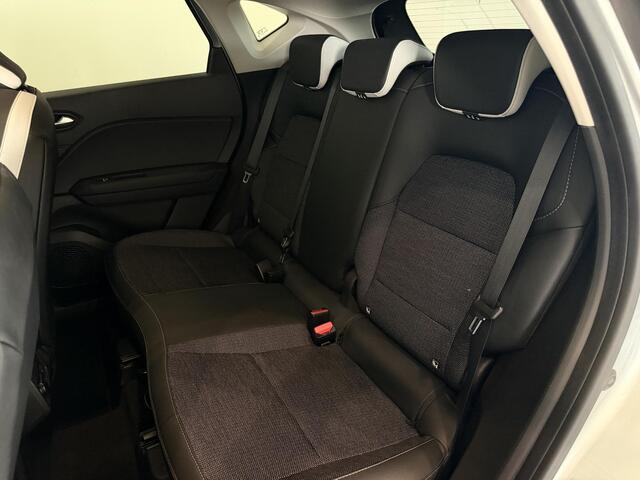 Renault CAPTUR 1.3 TCe 140 Intens | Trekhaak | Achteruitrijcamera met parkeersensoren voor en achter | Climate Control | Apple Carplay/Android Auto