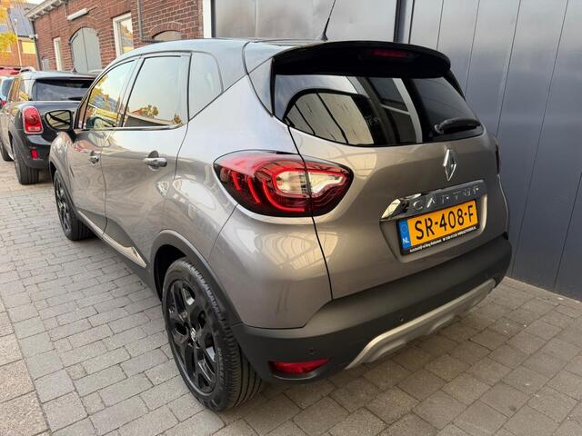 Renault CAPTUR 0.9 TCE Intens Two-tone lak, zwarte velgen