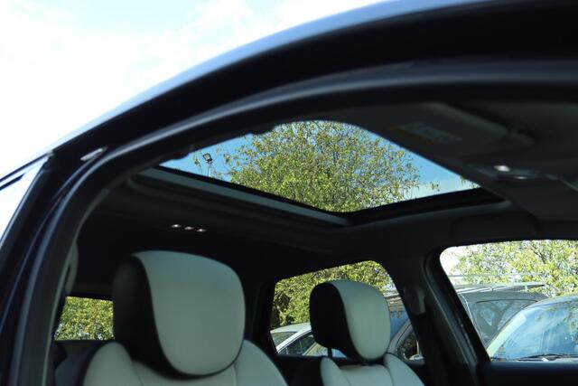 Renault CAPTUR 1.2 TCE AUT. INITIALE PARIS | PANO | BOSE | LEDER | STOELVERW. | LED | KEY-LESS | CAMERA