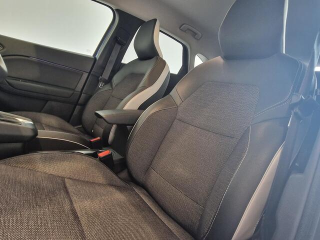 Renault CAPTUR 1.3 TCe 140 Intens | TREKHAAK | ACHTERUITRIJCAMERA | NAVIGATIE |